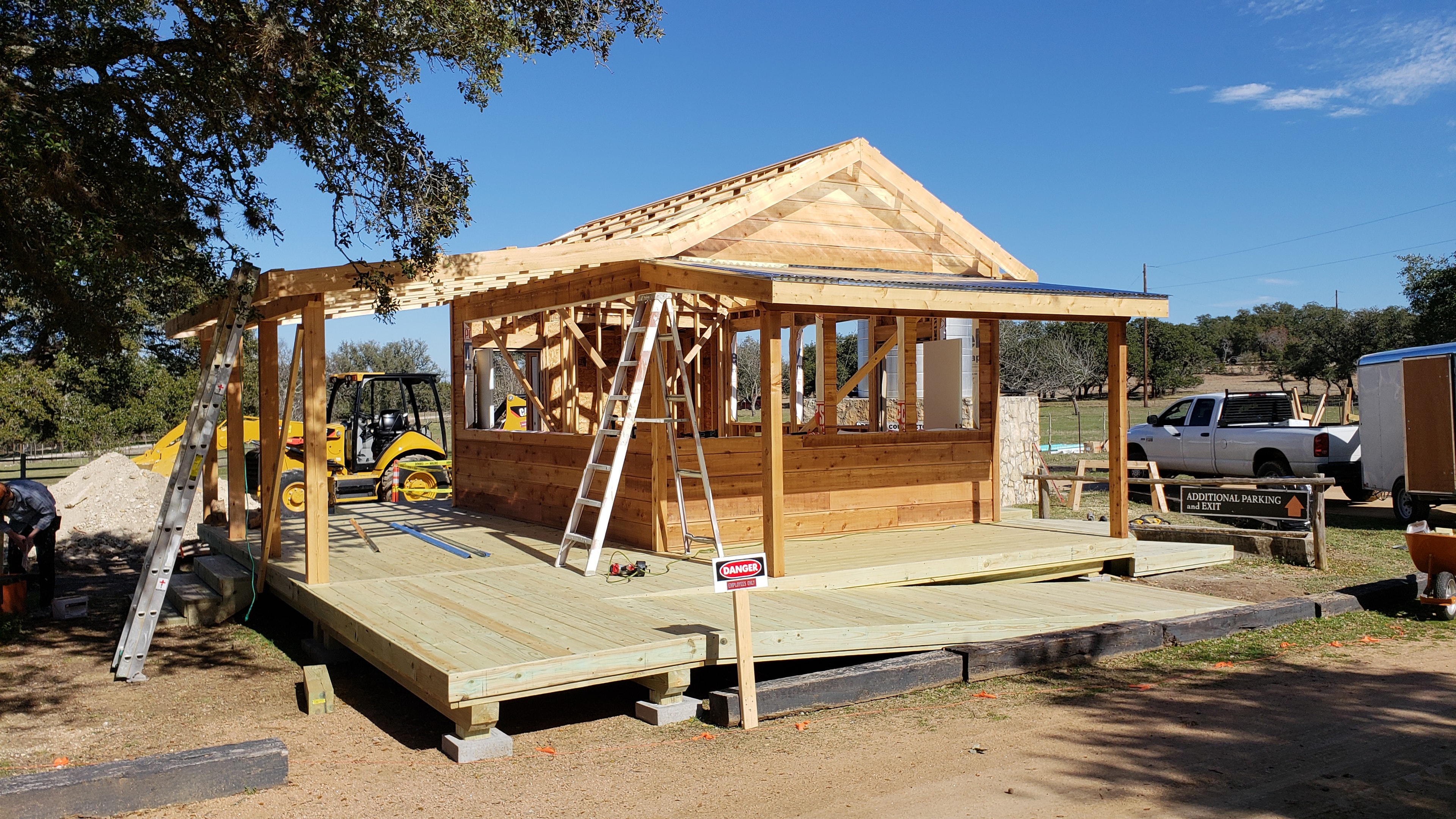 Outdoor Kitchen Building
